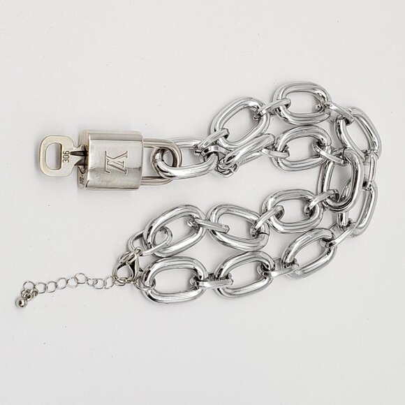 Authentic Louis Vuitton Lock & Key with Unbranded Silver Plated Chain Necklace - Picture 6 of 6